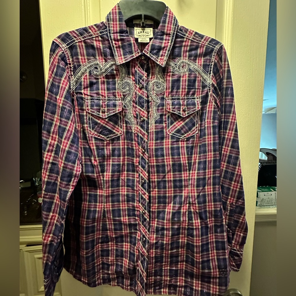 Ladies Ariat shirt
